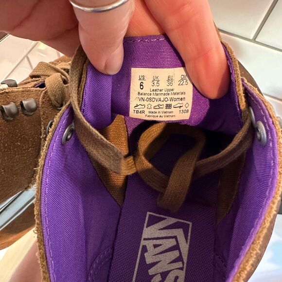 Vans leather chukka sneakers women’s Size 6 - Picture 6 of 6